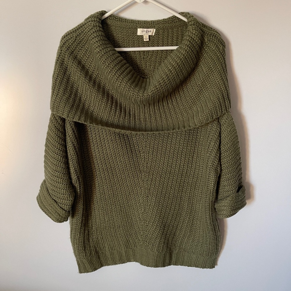 Umgee Chunky Knit Army Green Off Shoulder or‎ Cowl Neck Sweater Sz Small - Picture 2 of 9
